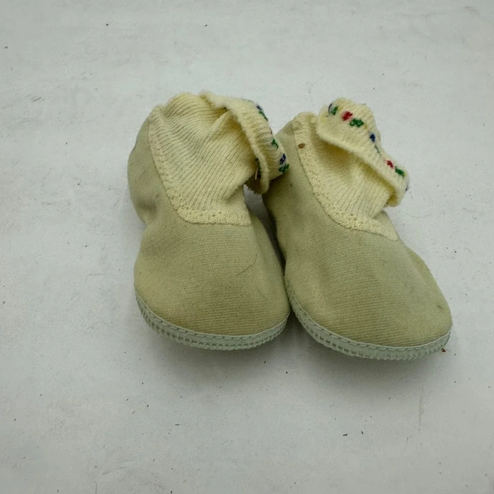 Vintage Baby Shoe Lot Cream Satin Lace Ribbon Yellow Knit Floral Booties 2 Pairs